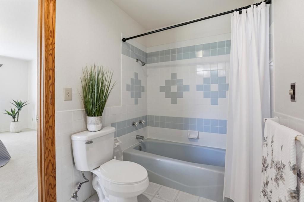 Image 31 of property listing at 215 Chateau Drive, Aromas, CA 95004