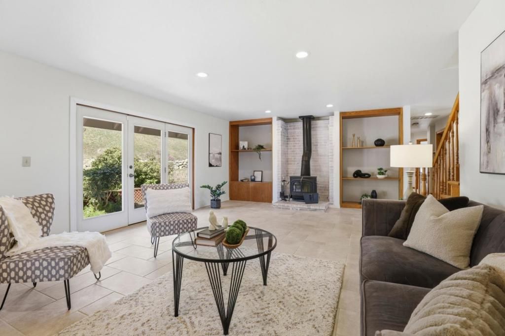 Image 5 of property listing at 215 Chateau Drive, Aromas, CA 95004