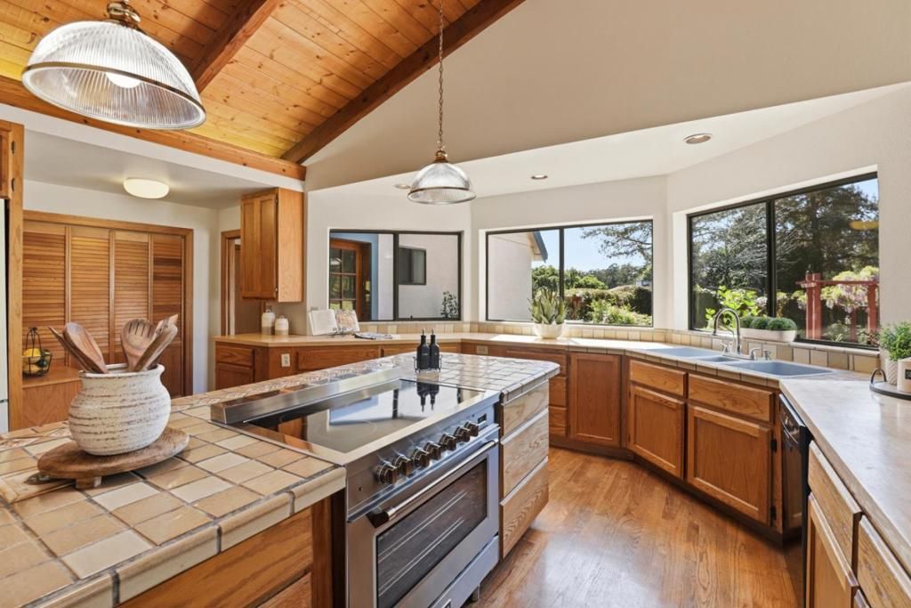 Image 9 of property listing at 215 Chateau Drive, Aromas, CA 95004