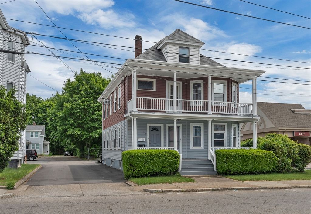 11 Starkey Ave, Attleboro, MA 02703