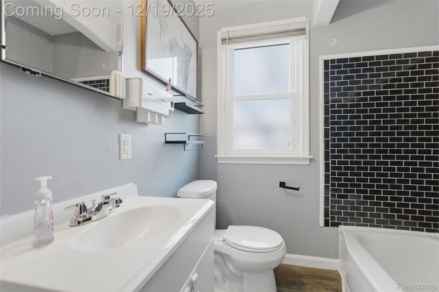 22785 Schroeder Avenue, Eastpointe, MI 48021