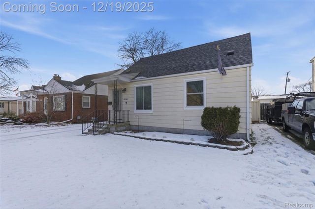 22785 Schroeder Avenue, Eastpointe, MI 48021