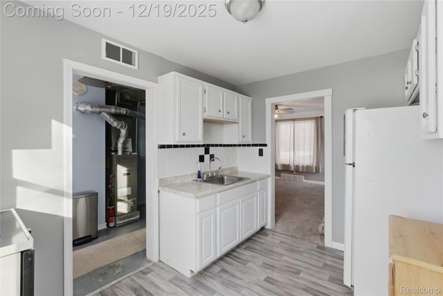 22785 Schroeder Avenue, Eastpointe, MI 48021