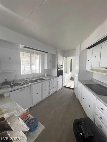 5580 East Carey Avenue, Las Vegas, NV 89156