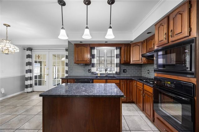 11 Pond Valley Circle, Penfield, NY 14526