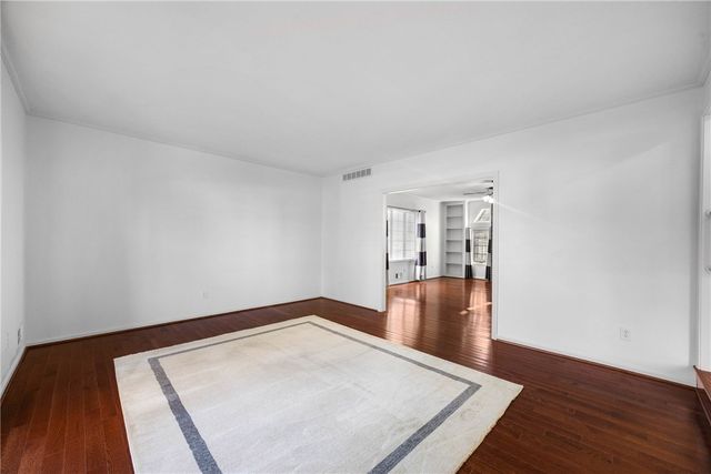 11 Pond Valley Circle, Penfield, NY 14526