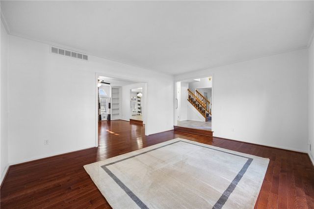 11 Pond Valley Circle, Penfield, NY 14526