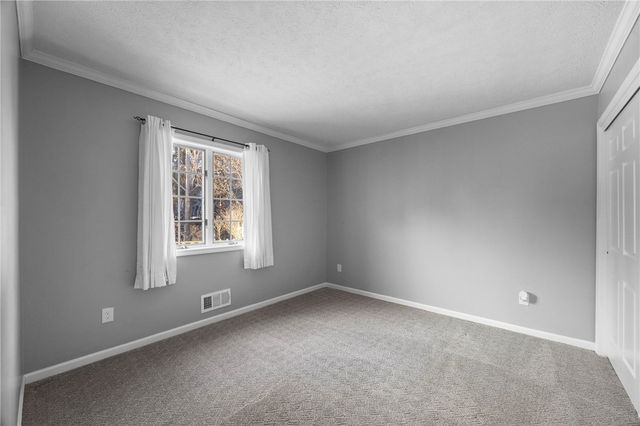 11 Pond Valley Circle, Penfield, NY 14526