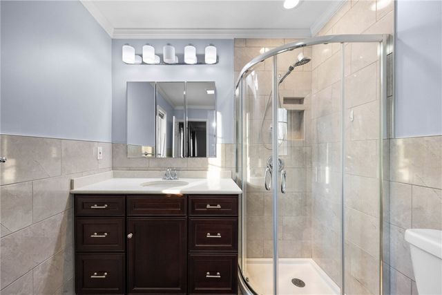 11 Pond Valley Circle, Penfield, NY 14526