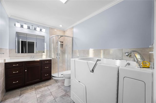 11 Pond Valley Circle, Penfield, NY 14526