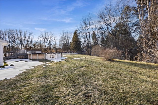 11 Pond Valley Circle, Penfield, NY 14526