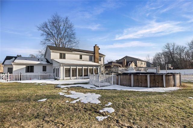 11 Pond Valley Circle, Penfield, NY 14526