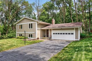 5595 Wedgewood Drive, Shorewood, MN 55331