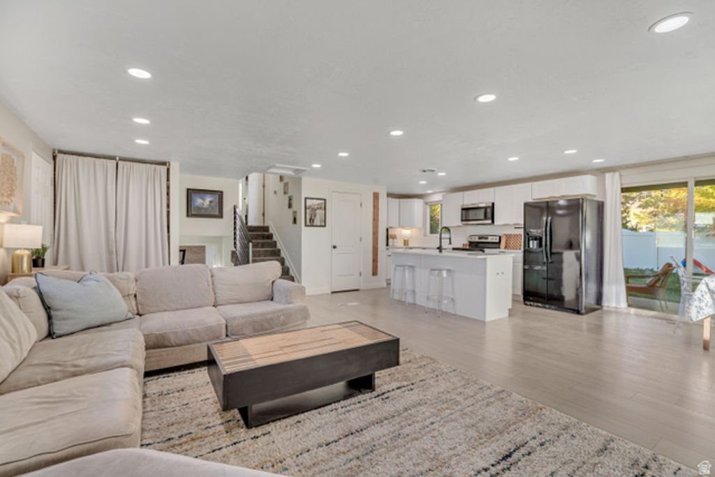 37 S EASTWOOD DR, Orem, UT 84097