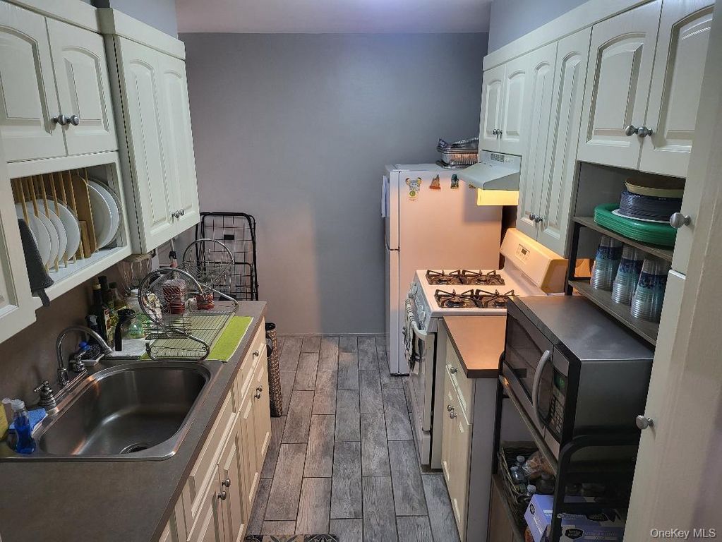 87-56 Francis Lewis Boulevard A62, Queens Village, NY 11427 — photo 5
