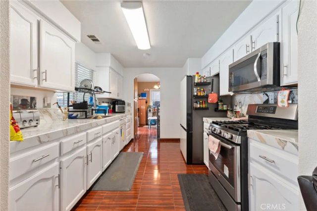 180 Cheney Lane, Coalinga, CA 93210