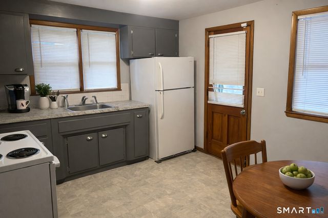 46 Myron Avenue, Bridgeport, CT 06606