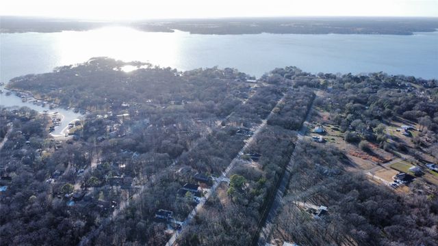 000 Barcelona Street, Payne Springs, TX 75156