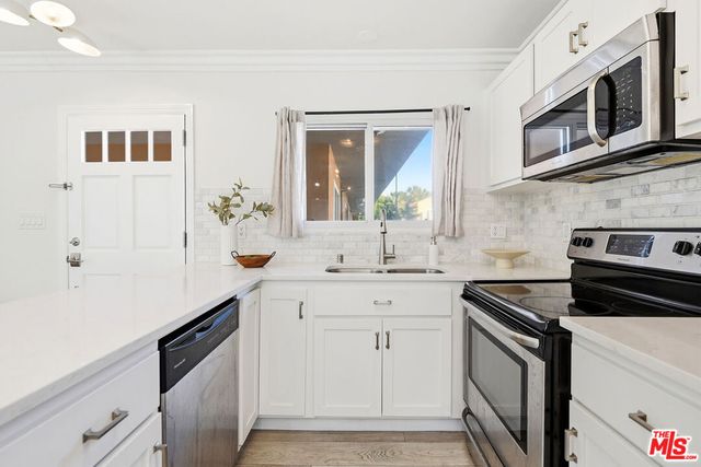 8358 Manitoba Street 8, Playa Del Rey, CA 90293