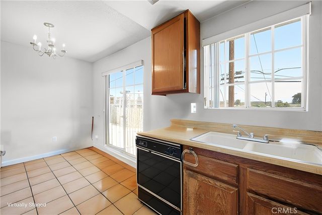 264 E Beverly Boulevard A, Montebello, CA 90640