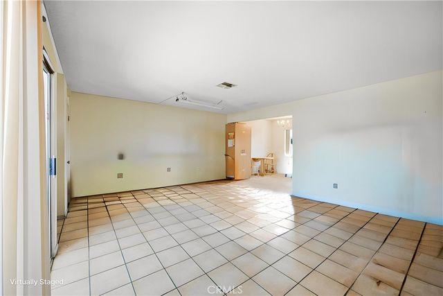 264 E Beverly Boulevard A, Montebello, CA 90640