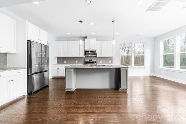 728 Lakeview Drive 109, Mcadenville, NC 28101