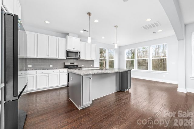 728 Lakeview Drive 109, Mcadenville, NC 28101