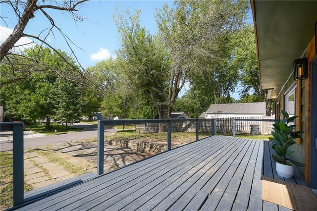 13301 10th Street, Grandview, MO 64030