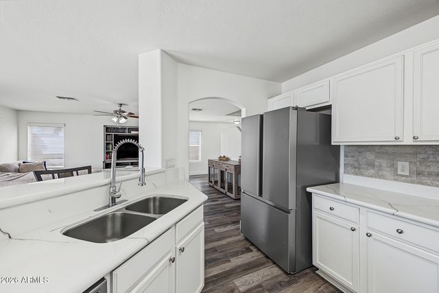 1061 E PONCHO Lane, San Tan Valley, AZ 85143
