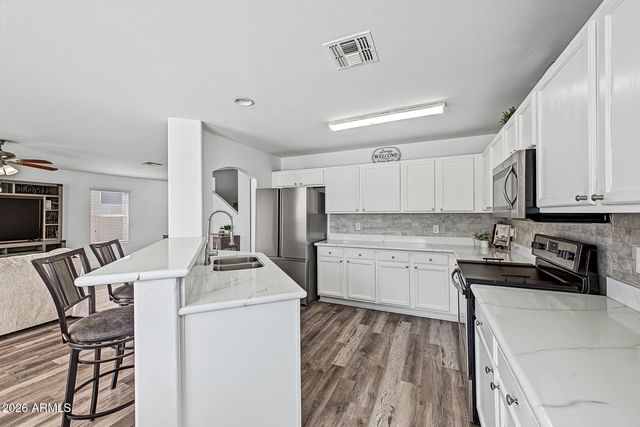 1061 E PONCHO Lane, San Tan Valley, AZ 85143