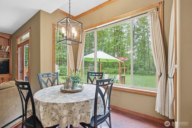 2139 H St Road, Blaine, WA 98230