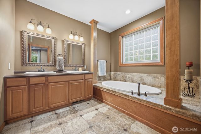 2139 H St Road, Blaine, WA 98230