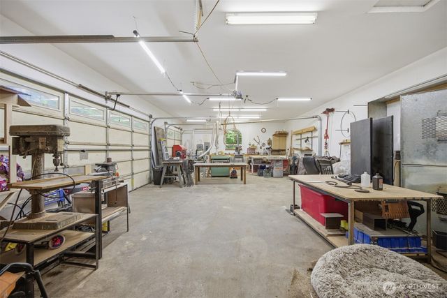 2139 H St Road, Blaine, WA 98230