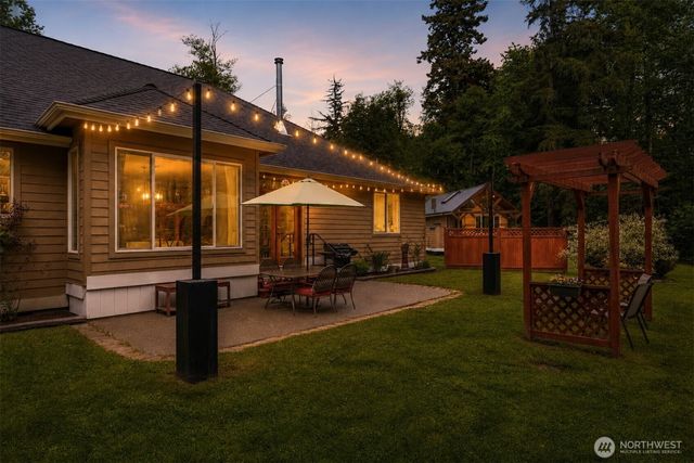 2139 H St Road, Blaine, WA 98230