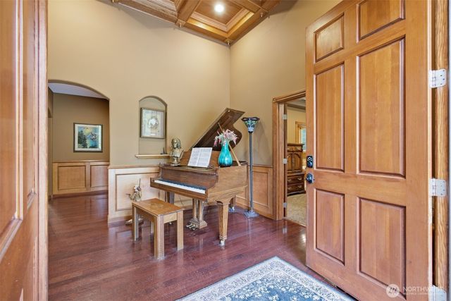 2139 H St Road, Blaine, WA 98230