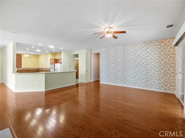 10249 Lakeshore, Apple Valley, CA 92308