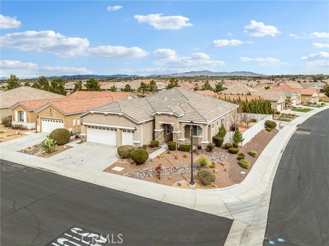 10249 Lakeshore, Apple Valley, CA 92308