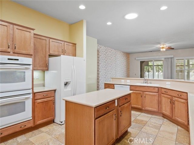 10249 Lakeshore, Apple Valley, CA 92308