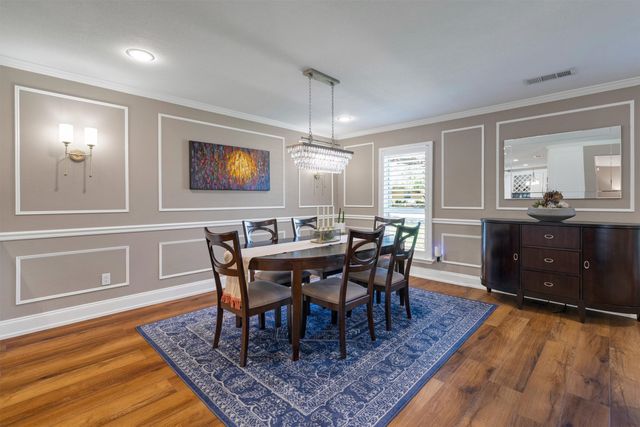 7424 Meadow Oaks Drive, Dallas, TX 75230