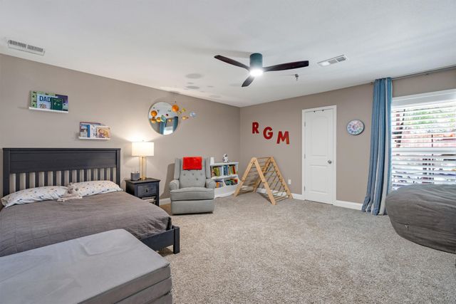 7424 Meadow Oaks Drive, Dallas, TX 75230