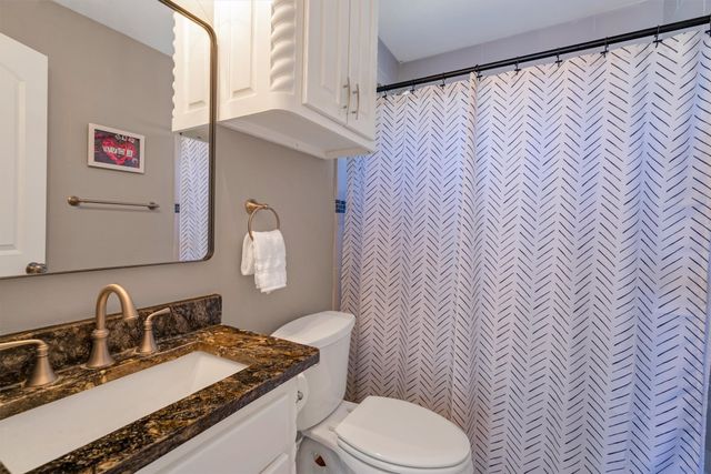 7424 Meadow Oaks Drive, Dallas, TX 75230