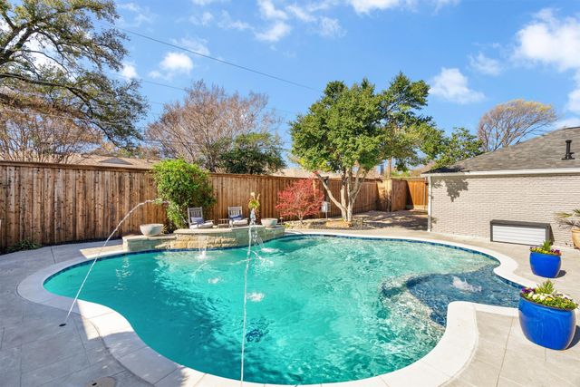 7424 Meadow Oaks Drive, Dallas, TX 75230