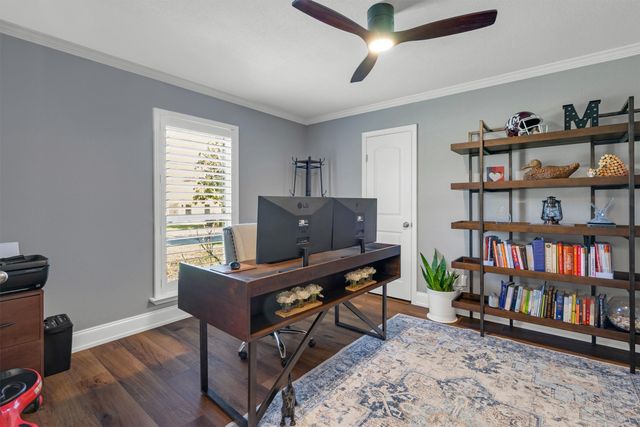 7424 Meadow Oaks Drive, Dallas, TX 75230