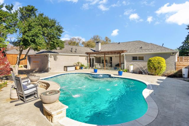 7424 Meadow Oaks Drive, Dallas, TX 75230