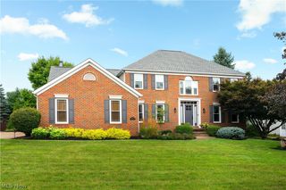6633 Olde Stone Circle NE, Canton, OH 44721