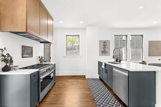 1135 King Street, Charleston, SC 29403