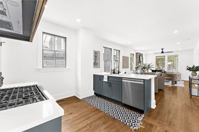 1135 King Street, Charleston, SC 29403