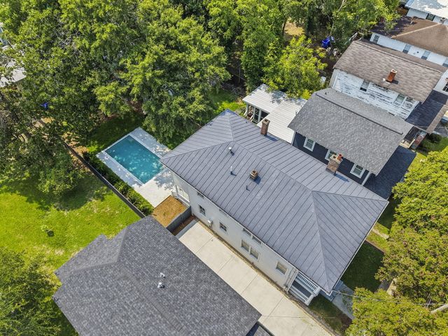 1135 King Street, Charleston, SC 29403