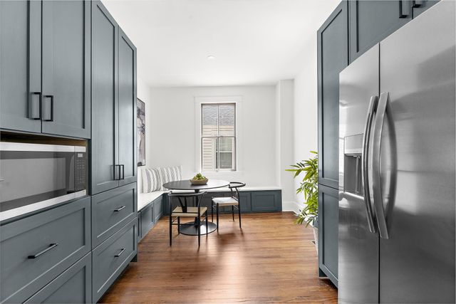 1135 King Street, Charleston, SC 29403