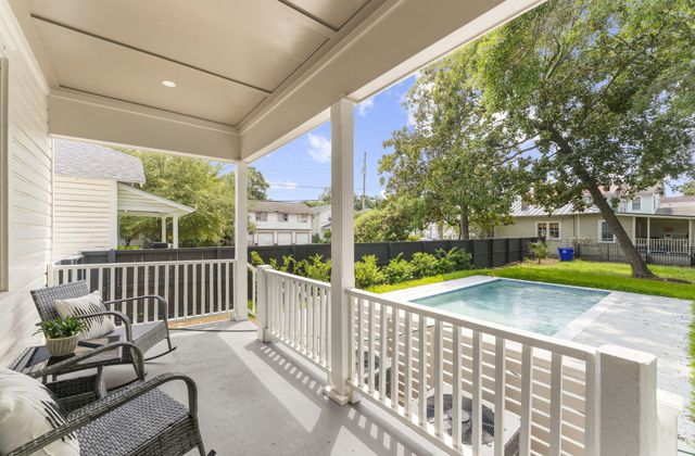 1135 King Street, Charleston, SC 29403